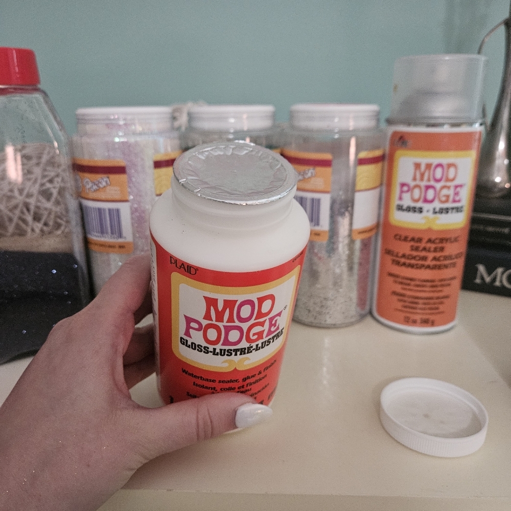 Glitter and Mod Podge art supplies - Picture 4 of 5